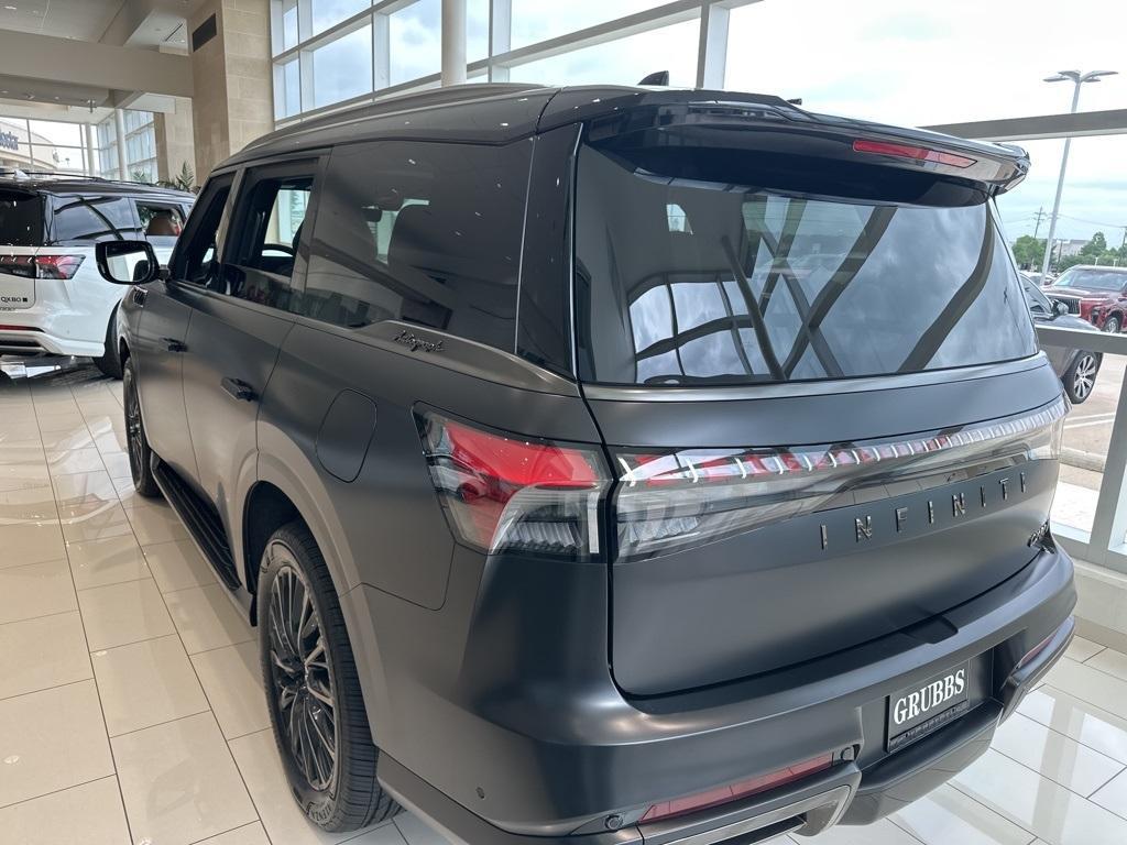 new 2025 INFINITI QX80 car, priced at $125,585