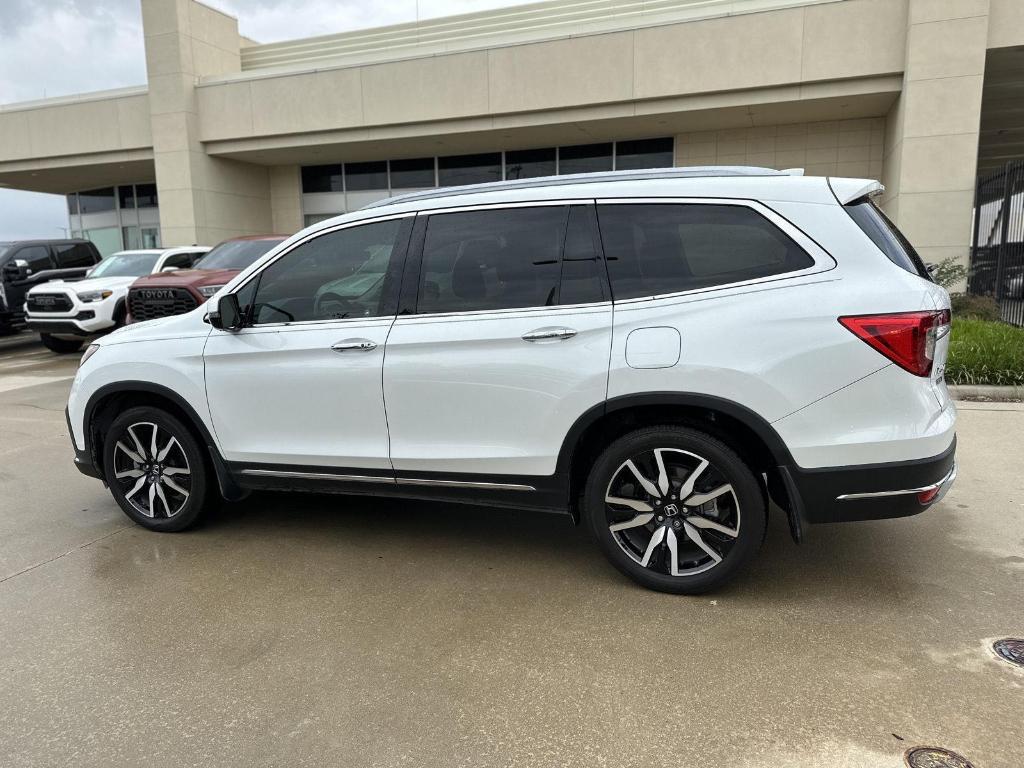 used 2022 Honda Pilot car, priced at $29,000