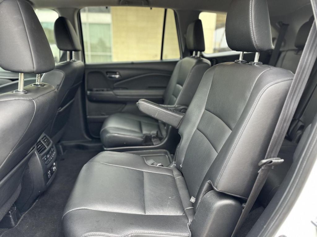 used 2022 Honda Pilot car, priced at $29,000