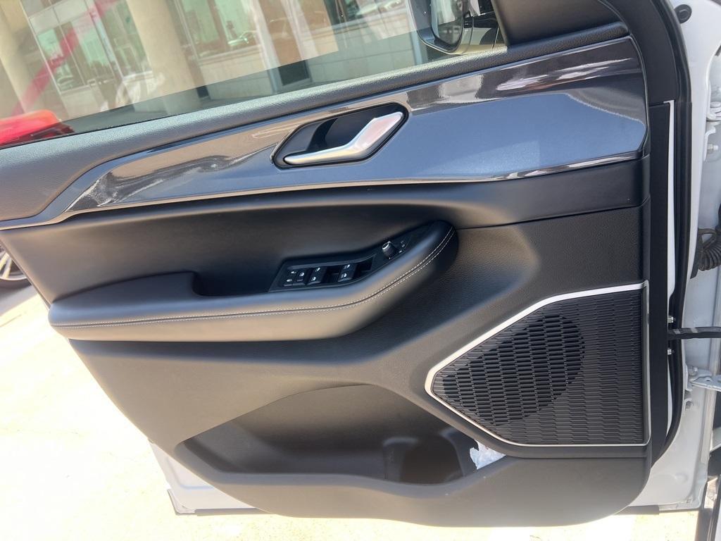 used 2022 Jeep Grand Cherokee L car, priced at $31,000