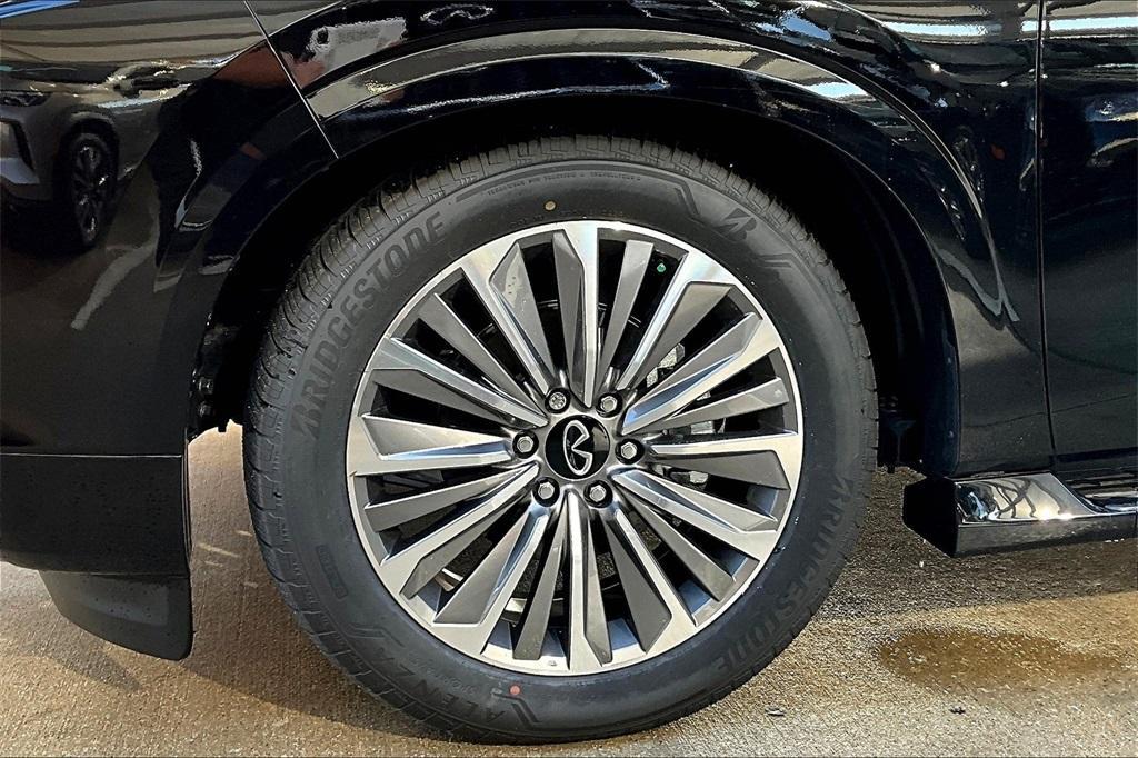 new 2025 INFINITI QX80 car, priced at $88,100