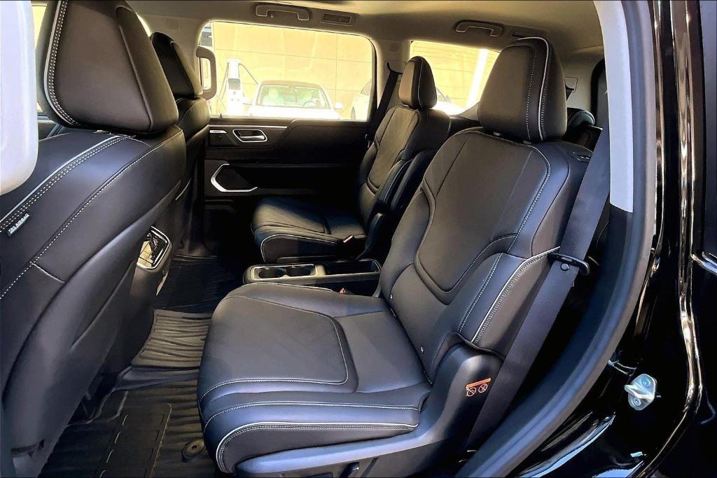 new 2025 INFINITI QX80 car, priced at $88,100