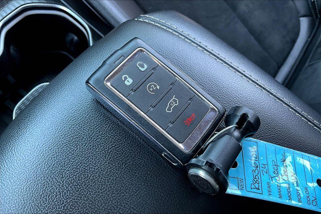 used 2024 Jeep Grand Cherokee L car, priced at $29,804