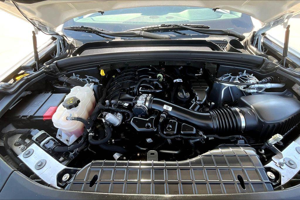 used 2024 Jeep Grand Cherokee L car, priced at $29,804