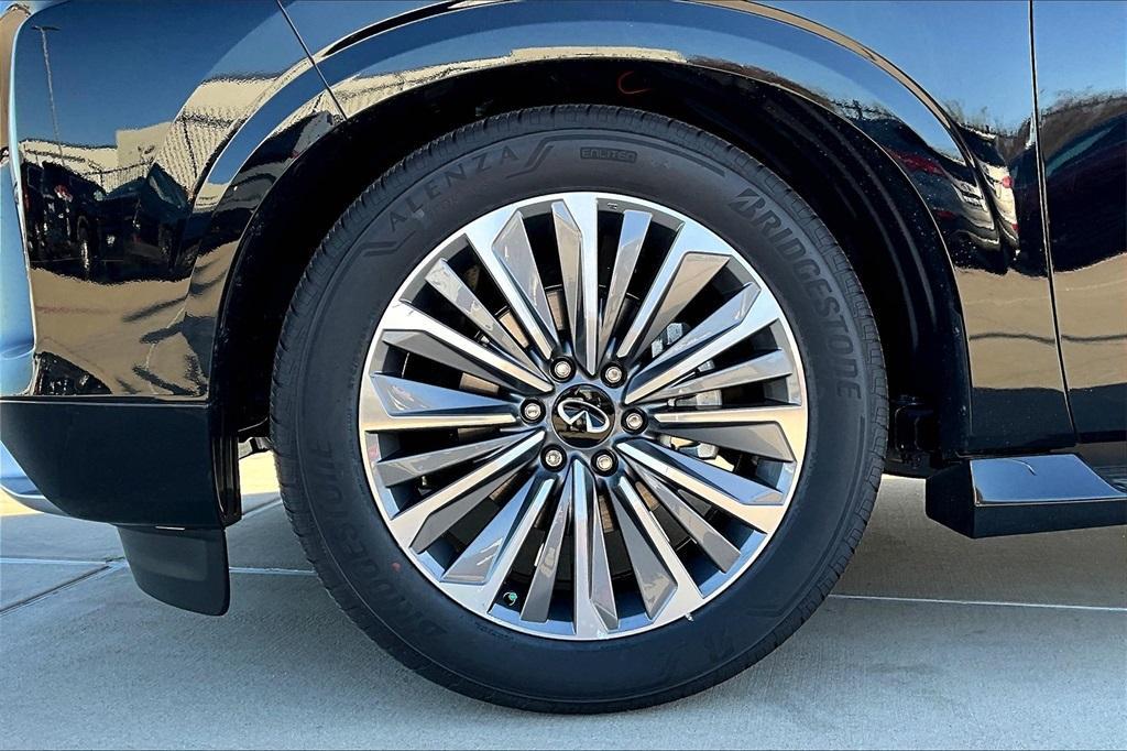 new 2025 INFINITI QX80 car, priced at $89,130