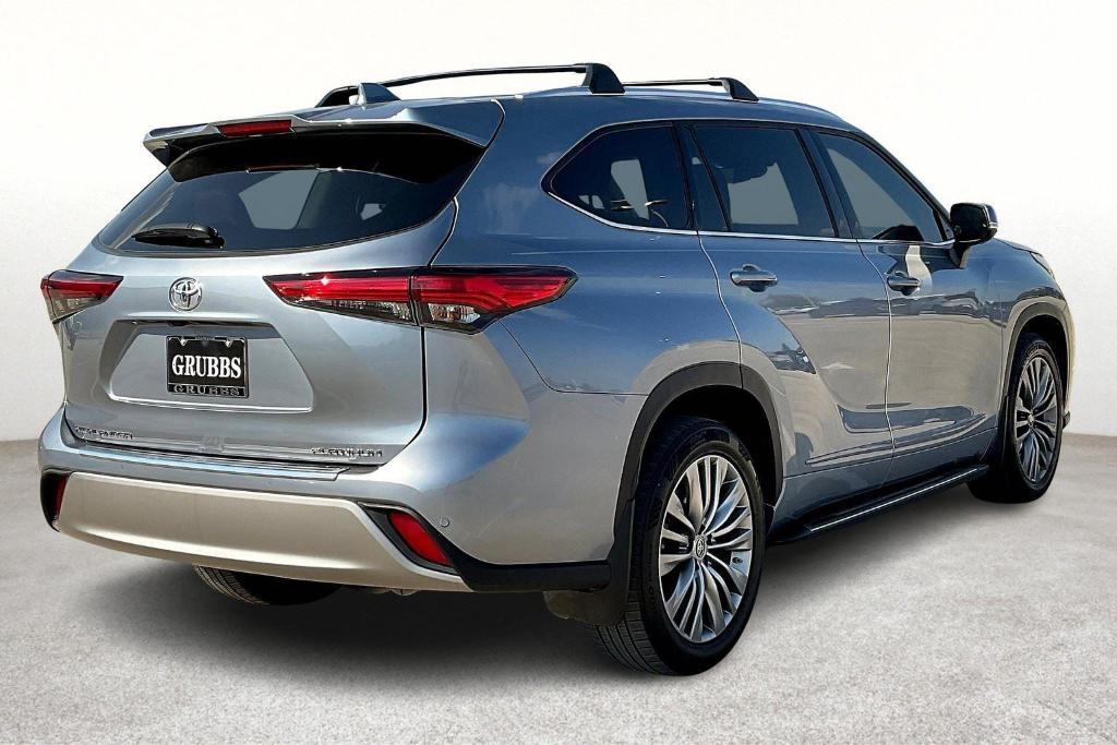 used 2021 Toyota Highlander car, priced at $37,000