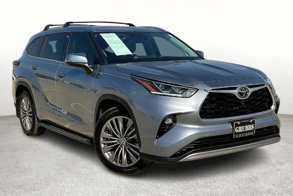 used 2021 Toyota Highlander car, priced at $37,000