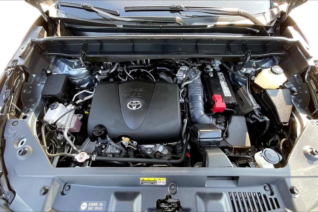 used 2021 Toyota Highlander car, priced at $37,000