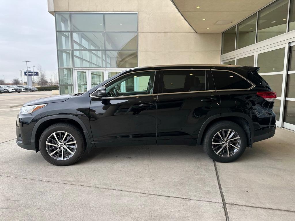 used 2018 Toyota Highlander car, priced at $23,500