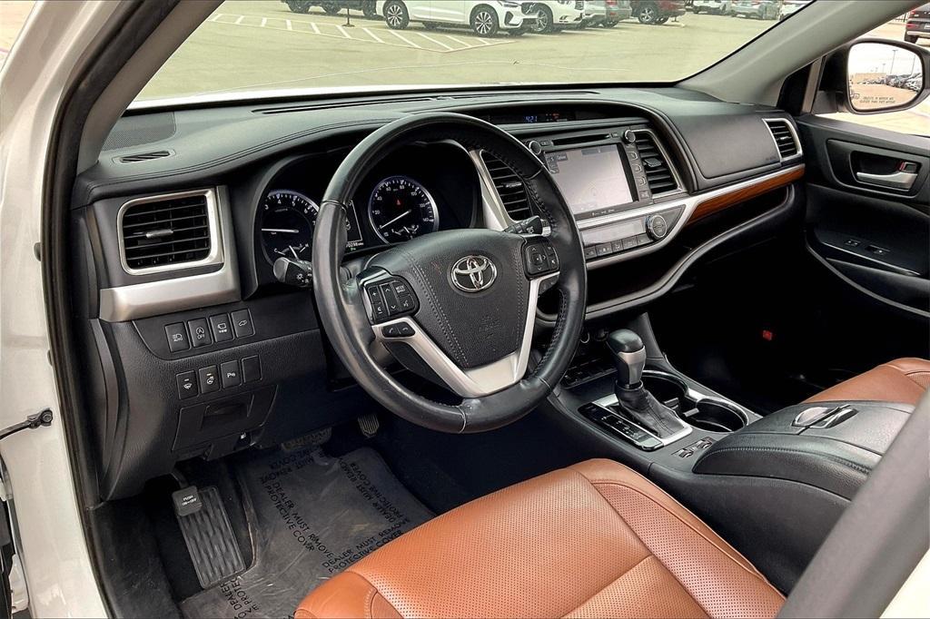 used 2019 Toyota Highlander car, priced at $27,000