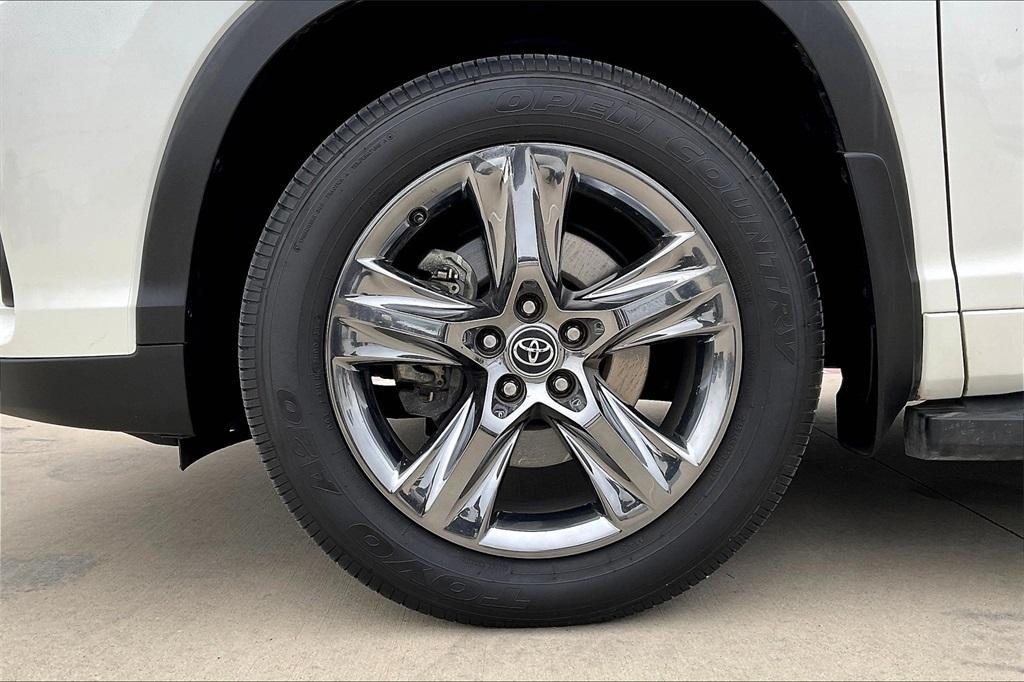 used 2019 Toyota Highlander car, priced at $27,000