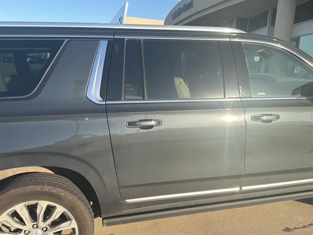 used 2021 GMC Yukon XL car, priced at $42,399
