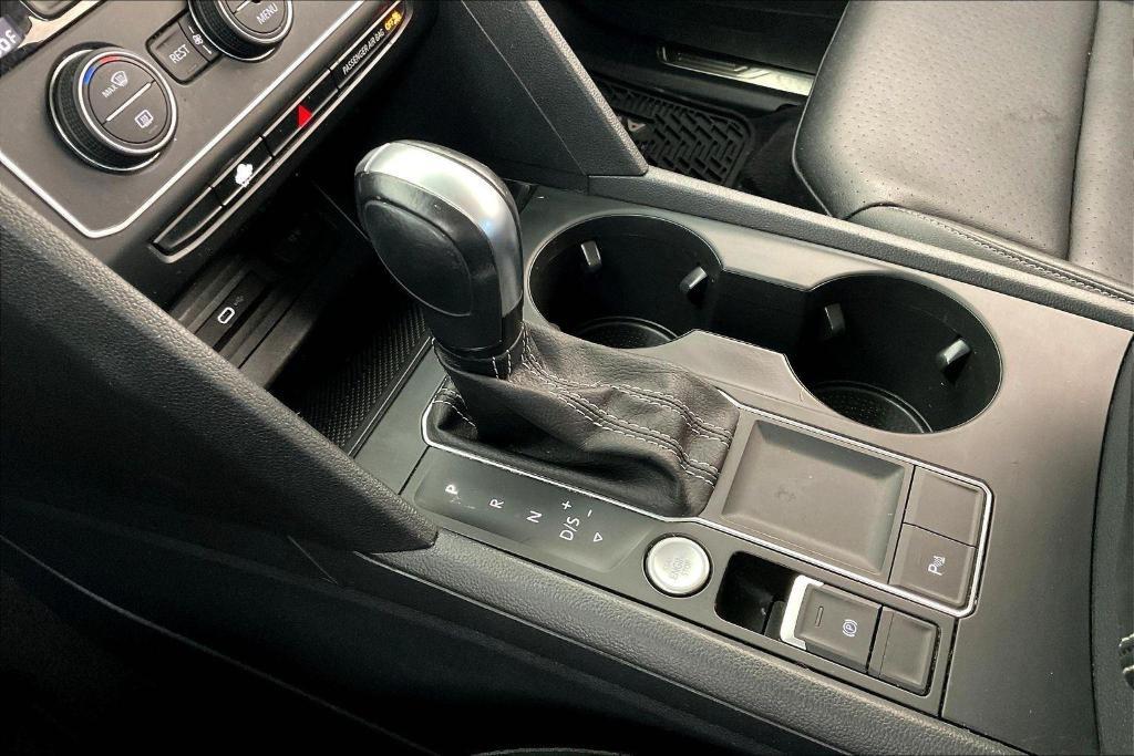 used 2021 Volkswagen Atlas car, priced at $17,000