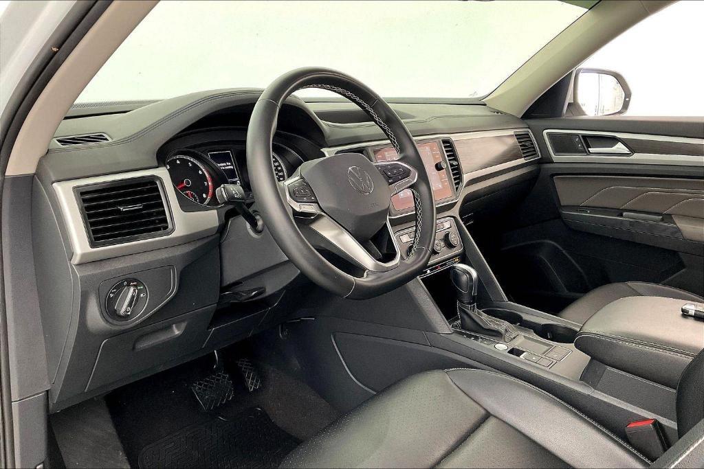 used 2021 Volkswagen Atlas car, priced at $17,000