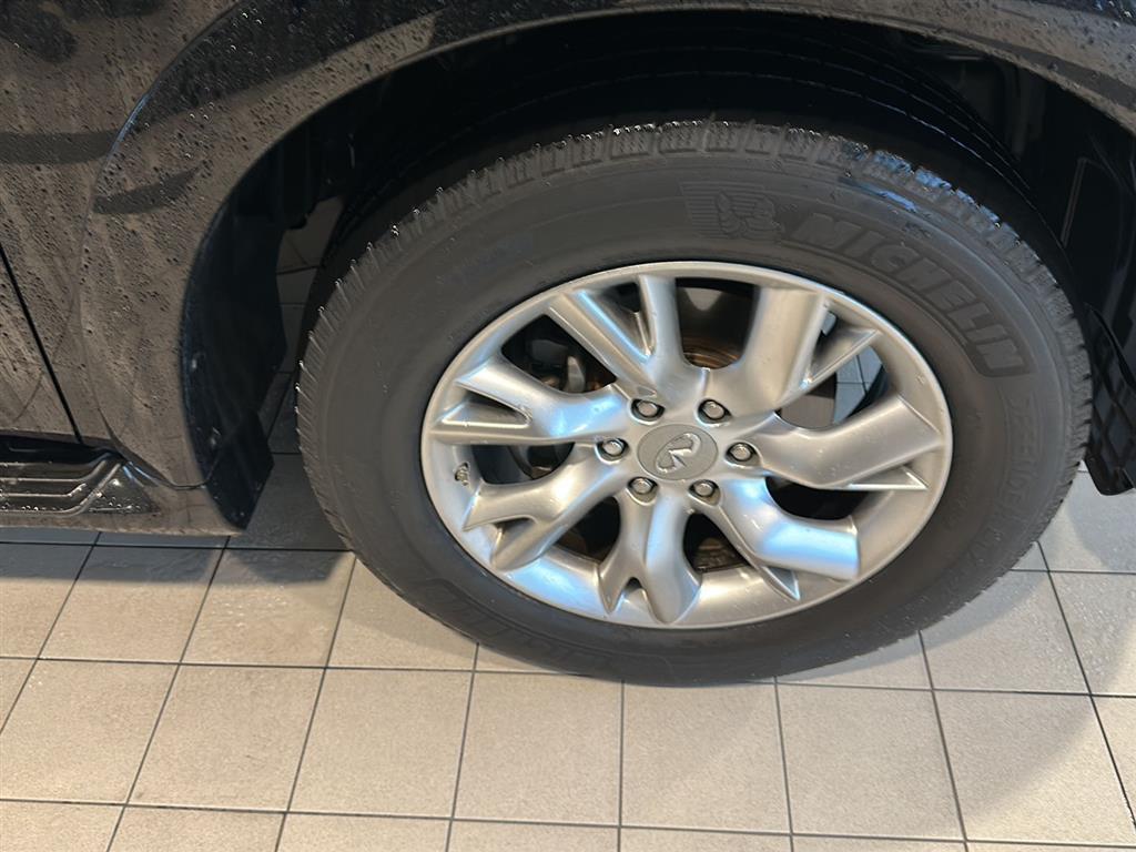 used 2013 INFINITI QX56 car, priced at $10,000