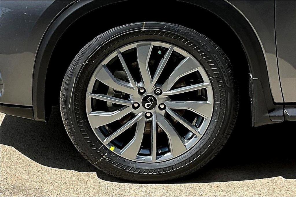 new 2025 INFINITI QX50 car, priced at $44,585