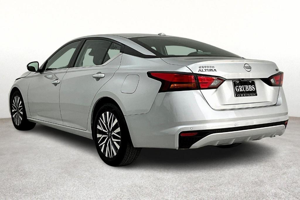 used 2023 Nissan Altima car, priced at $18,500