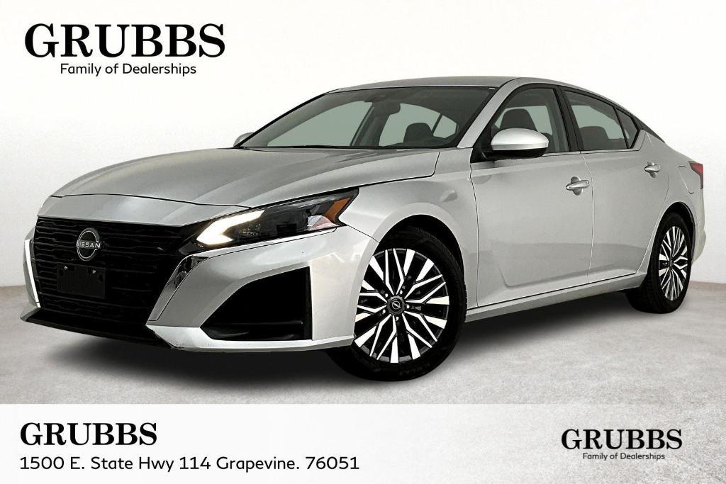 used 2023 Nissan Altima car, priced at $20,000