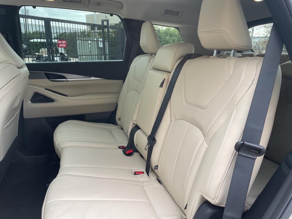 used 2025 INFINITI QX60 car, priced at $55,000