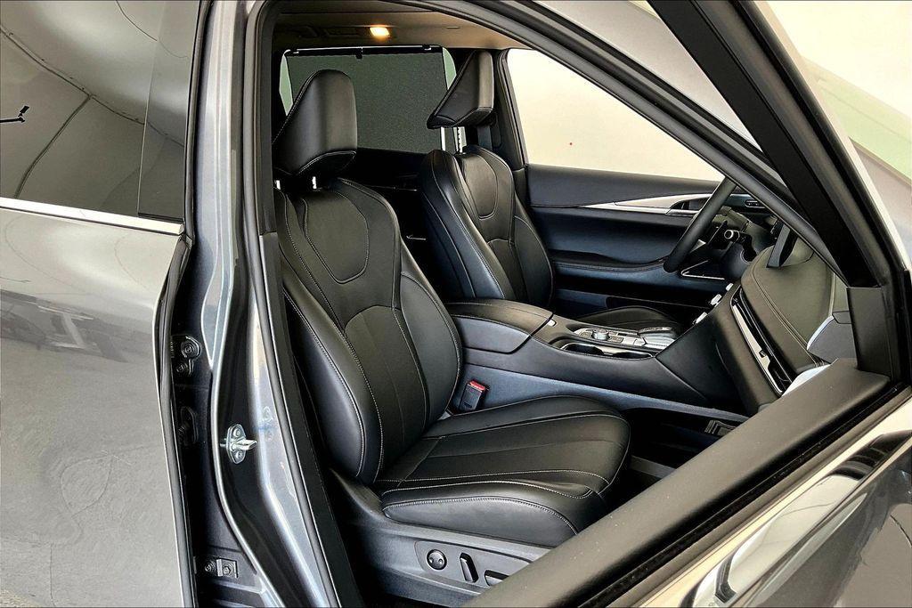 used 2025 INFINITI QX60 car, priced at $42,404