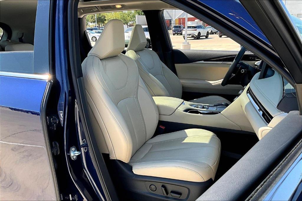 used 2025 INFINITI QX60 car, priced at $38,000