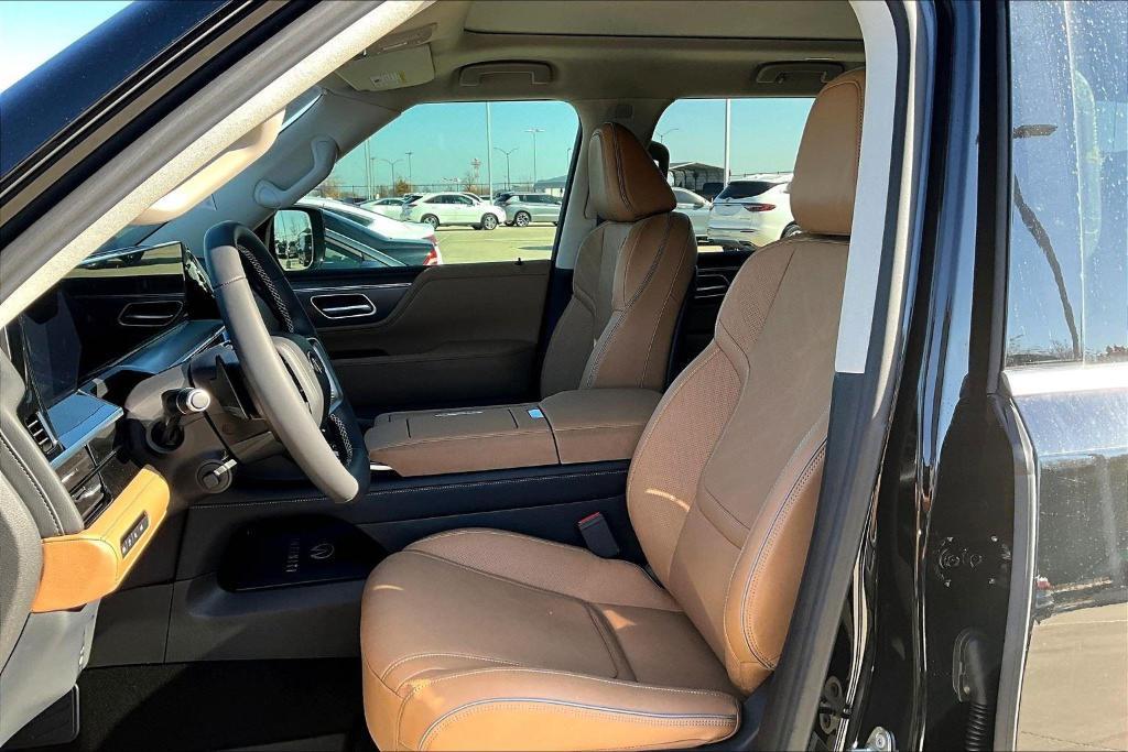 new 2025 INFINITI QX80 car, priced at $95,195