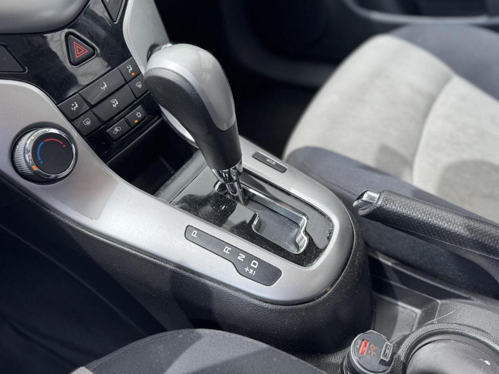used 2016 Chevrolet Cruze Limited car, priced at $9,500