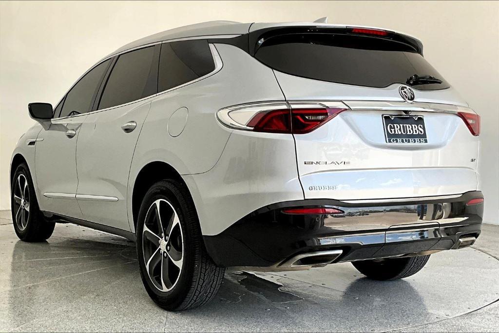 used 2022 Buick Enclave car, priced at $25,500