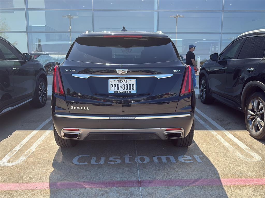 used 2021 Cadillac XT5 car, priced at $25,400