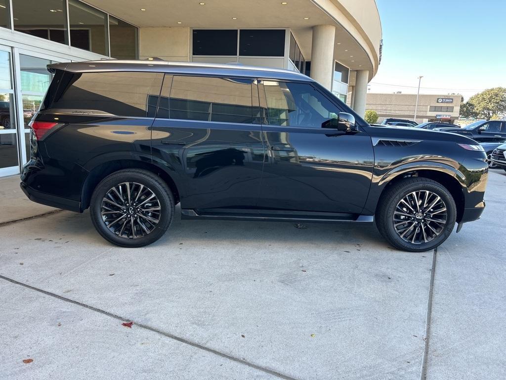 new 2025 INFINITI QX80 car, priced at $113,620