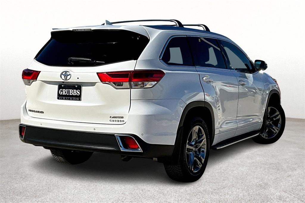 used 2017 Toyota Highlander car, priced at $14,900