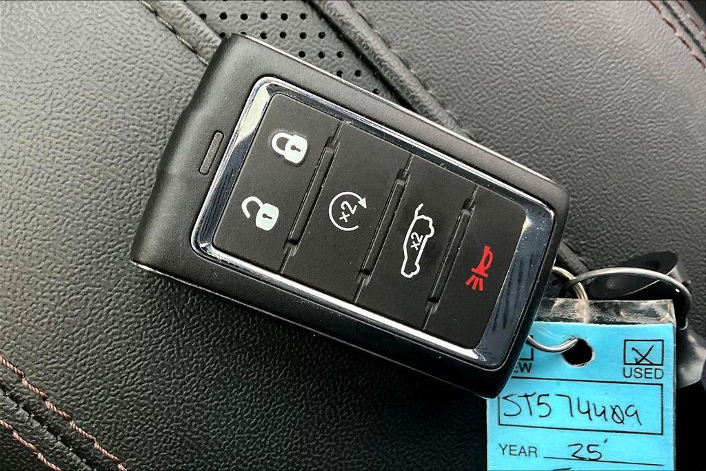 used 2025 Jeep Wagoneer S car, priced at $45,565