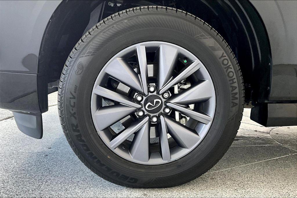used 2025 INFINITI QX80 car, priced at $69,000