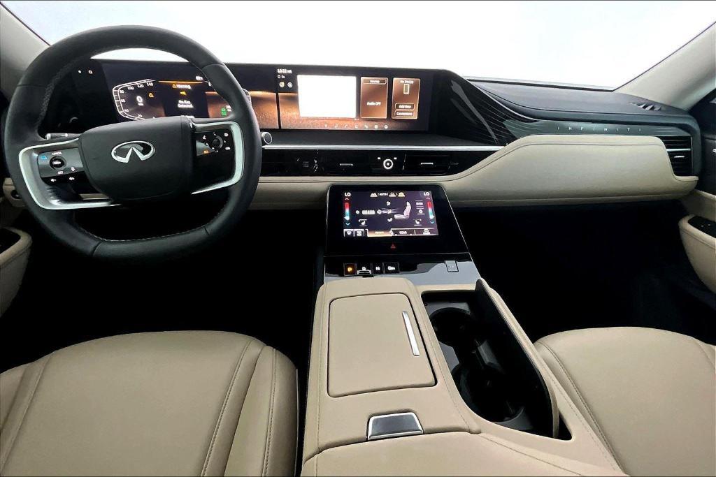 used 2025 INFINITI QX80 car, priced at $69,000