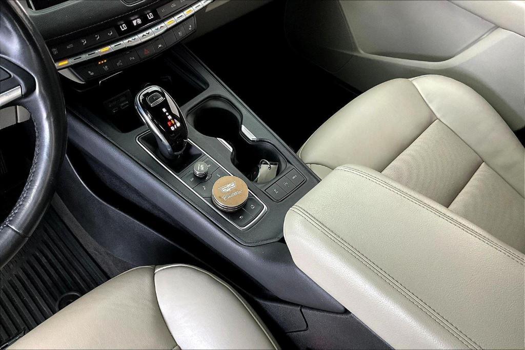 used 2020 Cadillac XT4 car, priced at $21,000