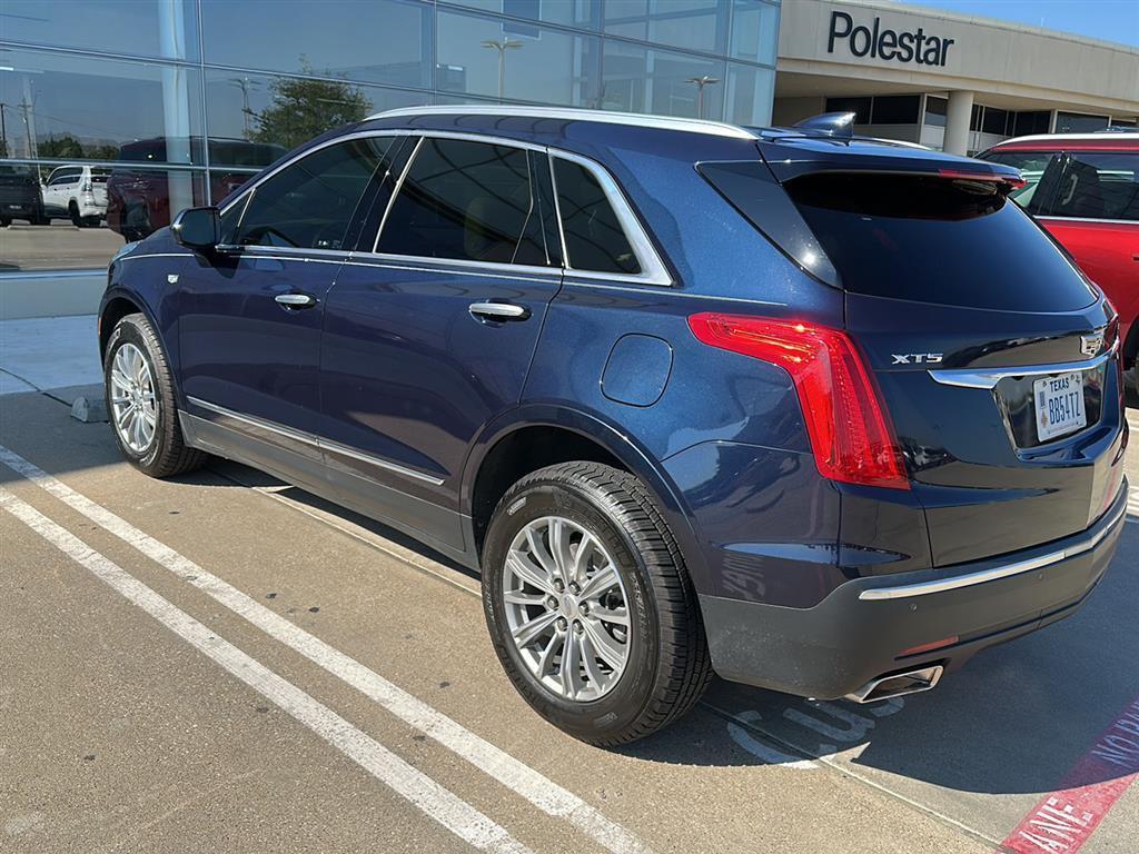 used 2017 Cadillac XT5 car, priced at $17,000