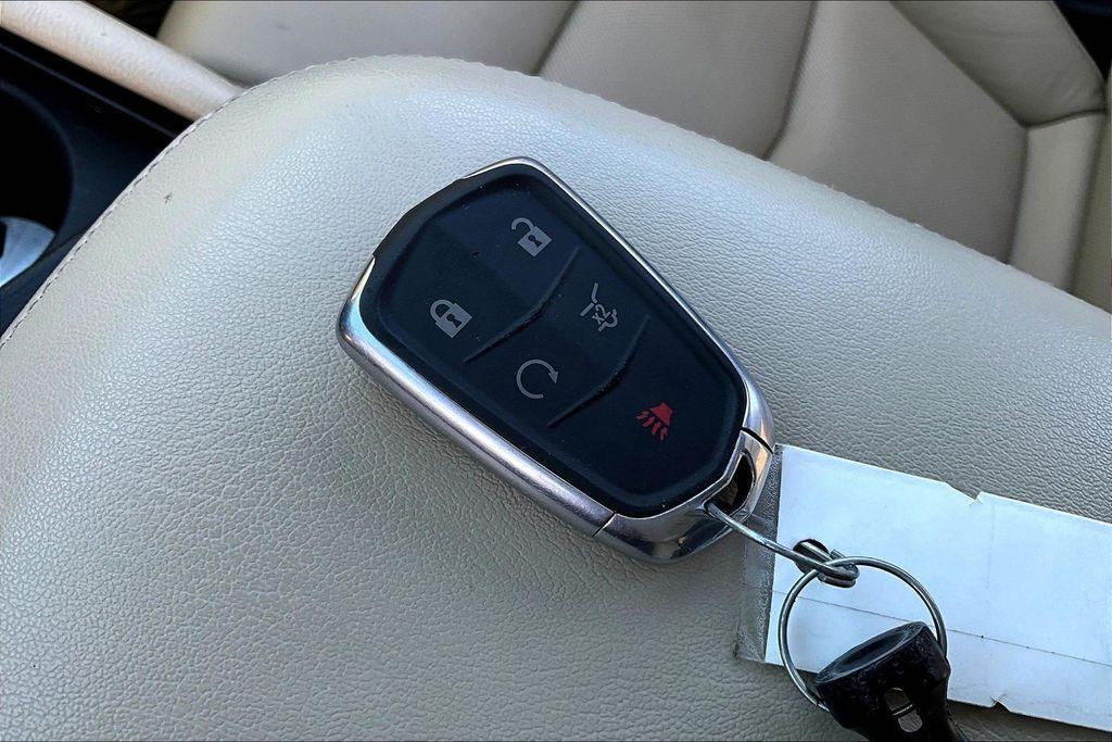 used 2017 Cadillac XT5 car, priced at $16,999