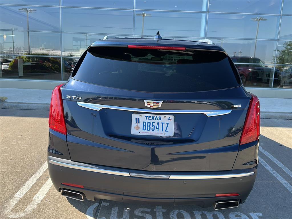 used 2017 Cadillac XT5 car, priced at $17,000