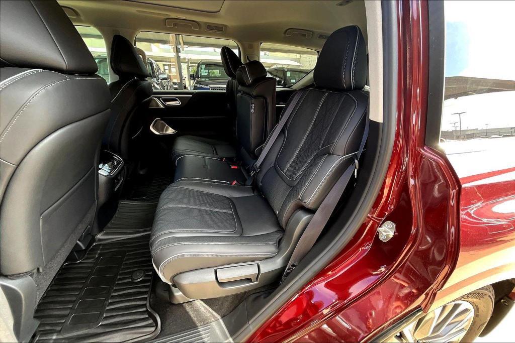 new 2025 INFINITI QX80 car, priced at $100,080