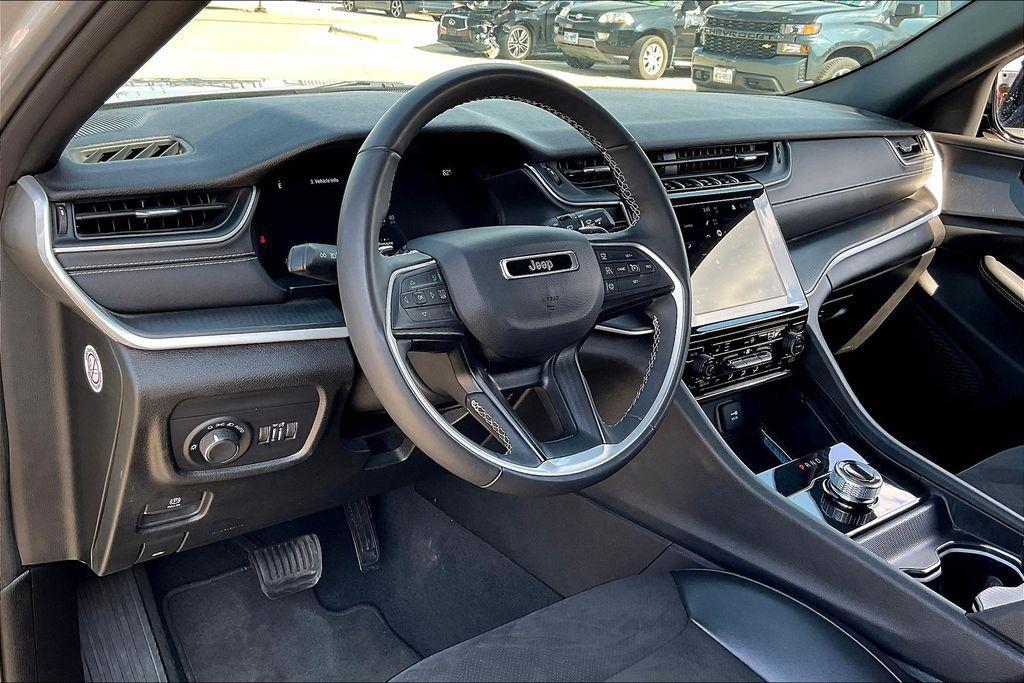 used 2024 Jeep Grand Cherokee L car, priced at $30,987