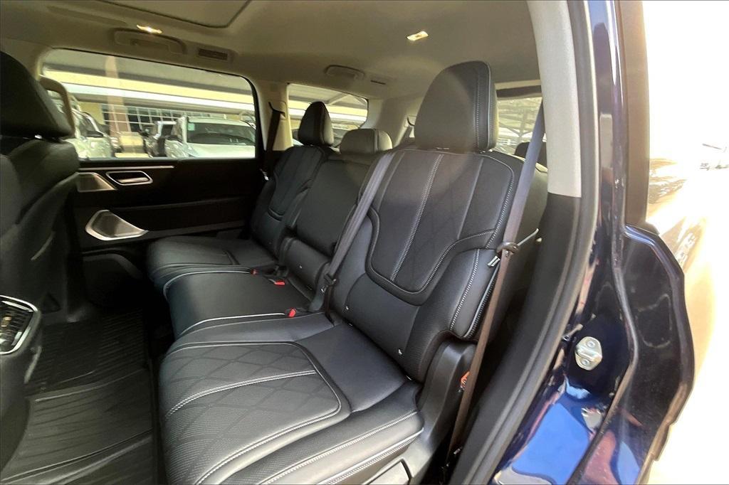 new 2025 INFINITI QX80 car, priced at $102,640