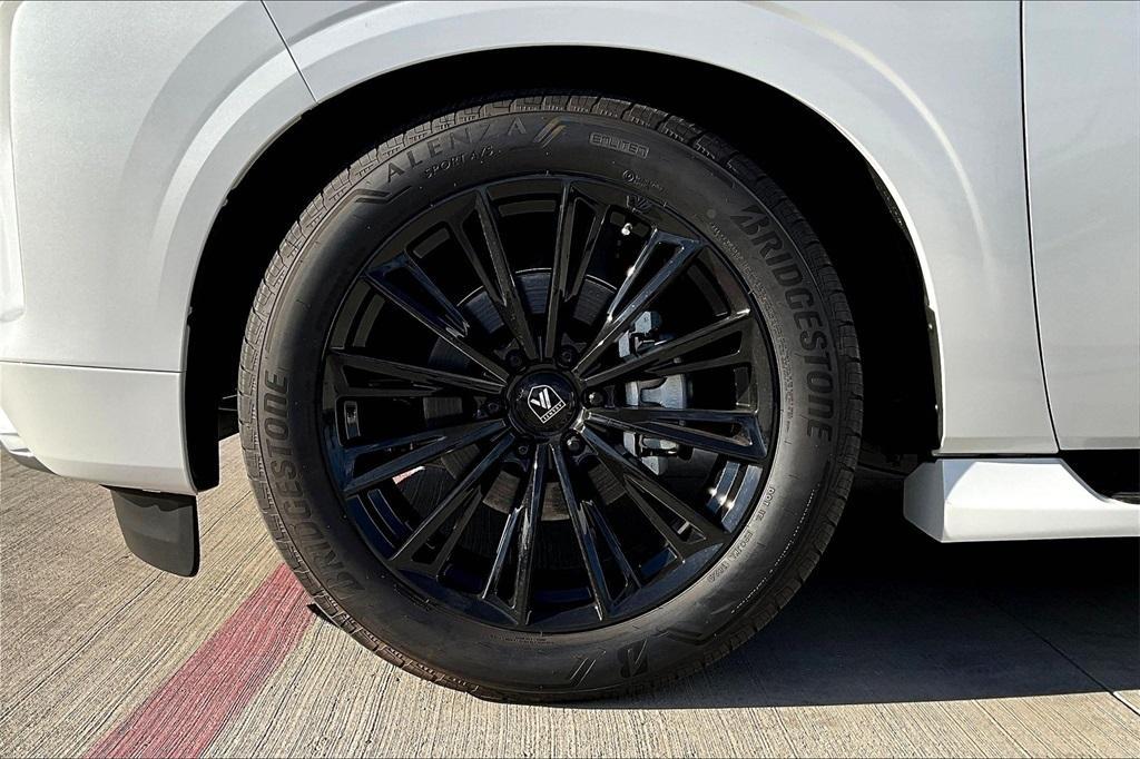 new 2025 INFINITI QX80 car, priced at $93,000