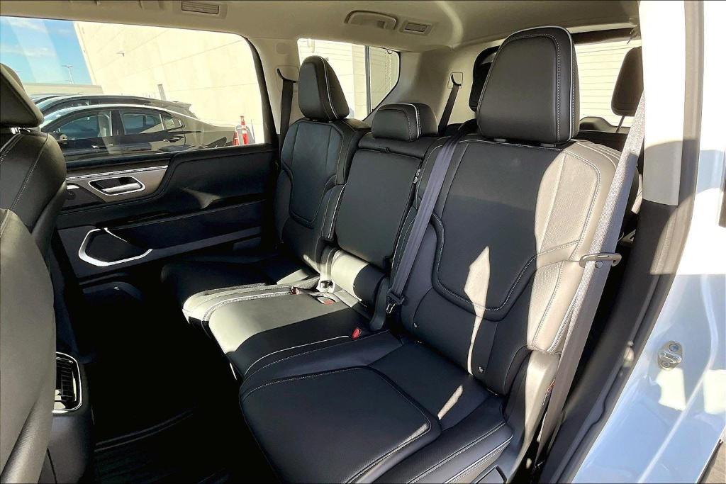 new 2025 INFINITI QX80 car, priced at $89,000