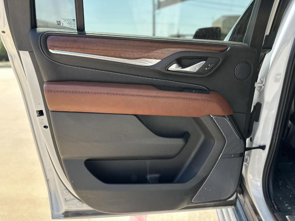 used 2024 GMC Yukon XL car, priced at $88,000