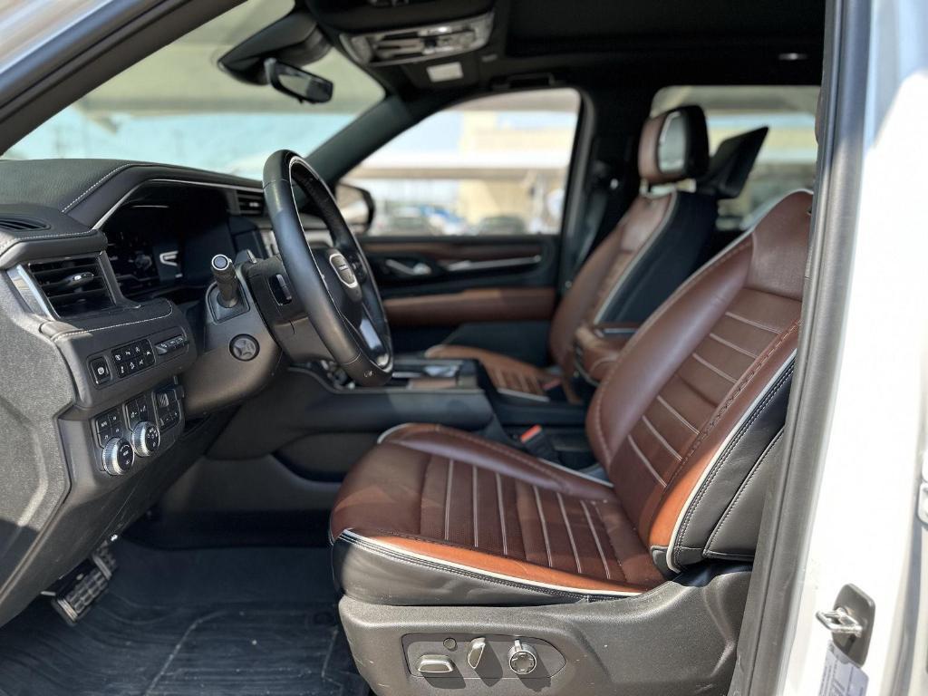 used 2024 GMC Yukon XL car, priced at $88,000