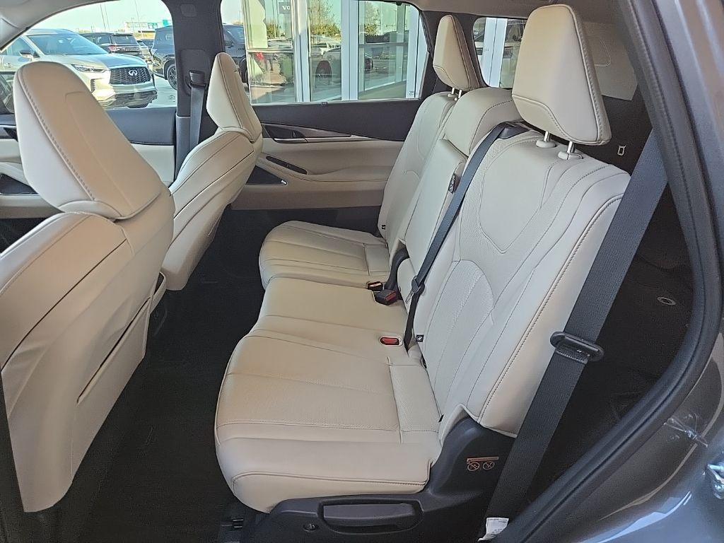 used 2025 INFINITI QX60 car, priced at $41,800