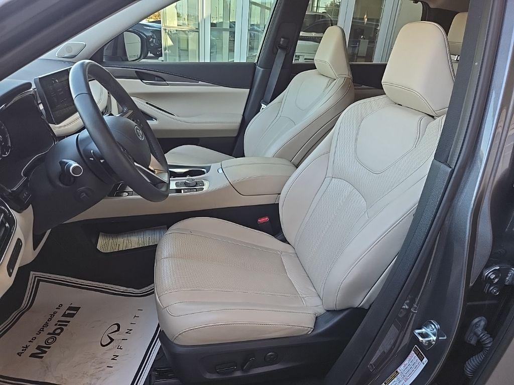 used 2025 INFINITI QX60 car, priced at $41,800