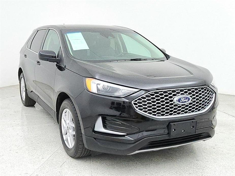 used 2024 Ford Edge car, priced at $29,000