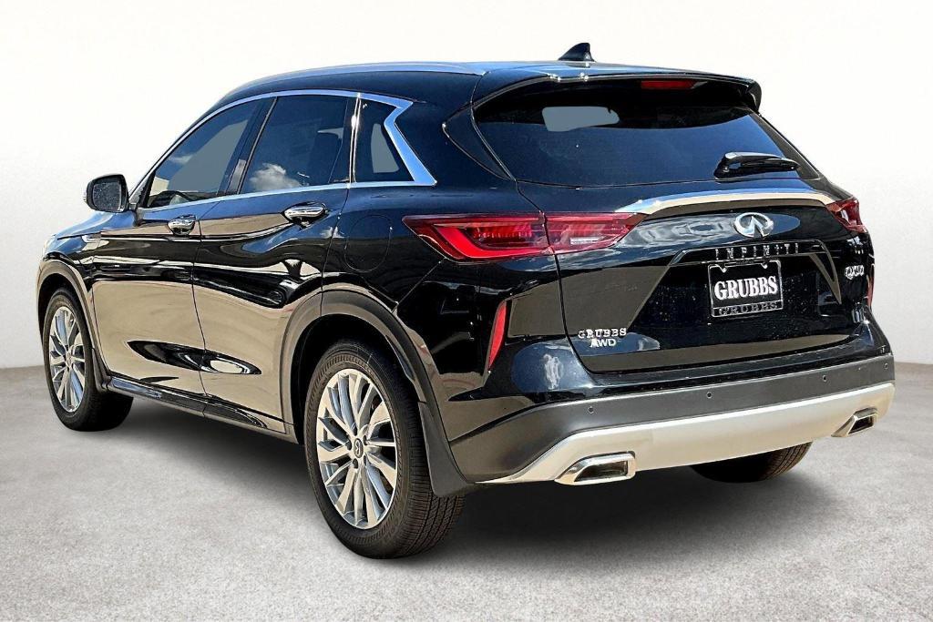 new 2025 INFINITI QX50 car, priced at $49,270