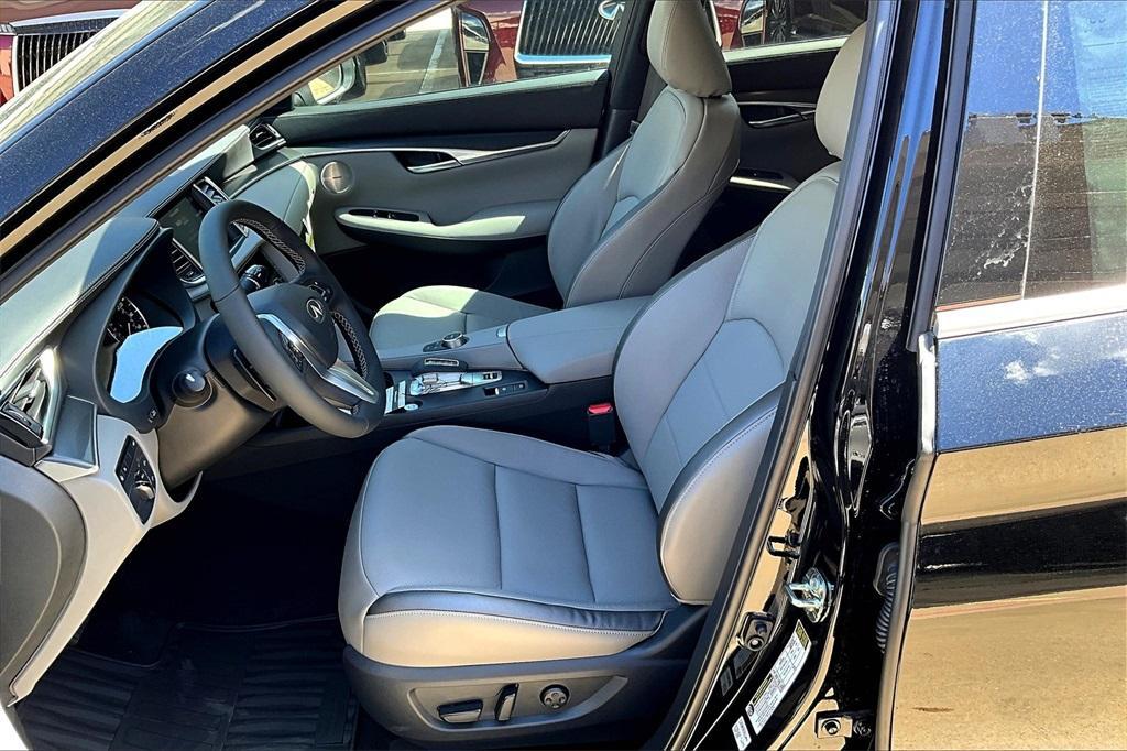 new 2025 INFINITI QX50 car, priced at $49,270